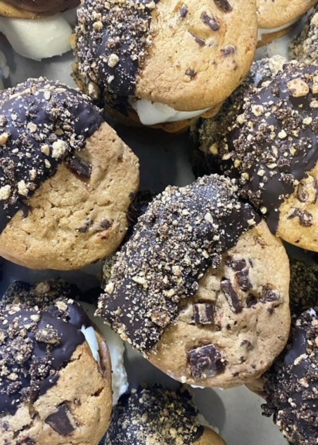 Smores ice cream sandwiches make great gifts!  Thoughtful and delicious!